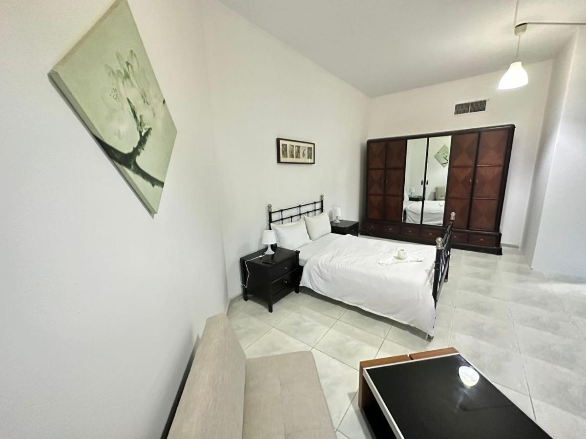 Relaxing Private In Compound Housing Near Burj Alarab 124 Alloggio in famiglia *