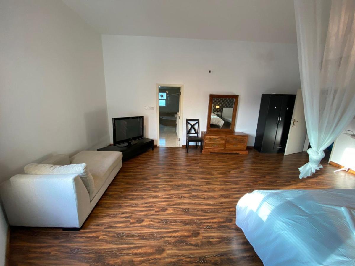 Relaxing Private In Compound Housing Near Burj Alarab 124 Alloggio in famiglia *