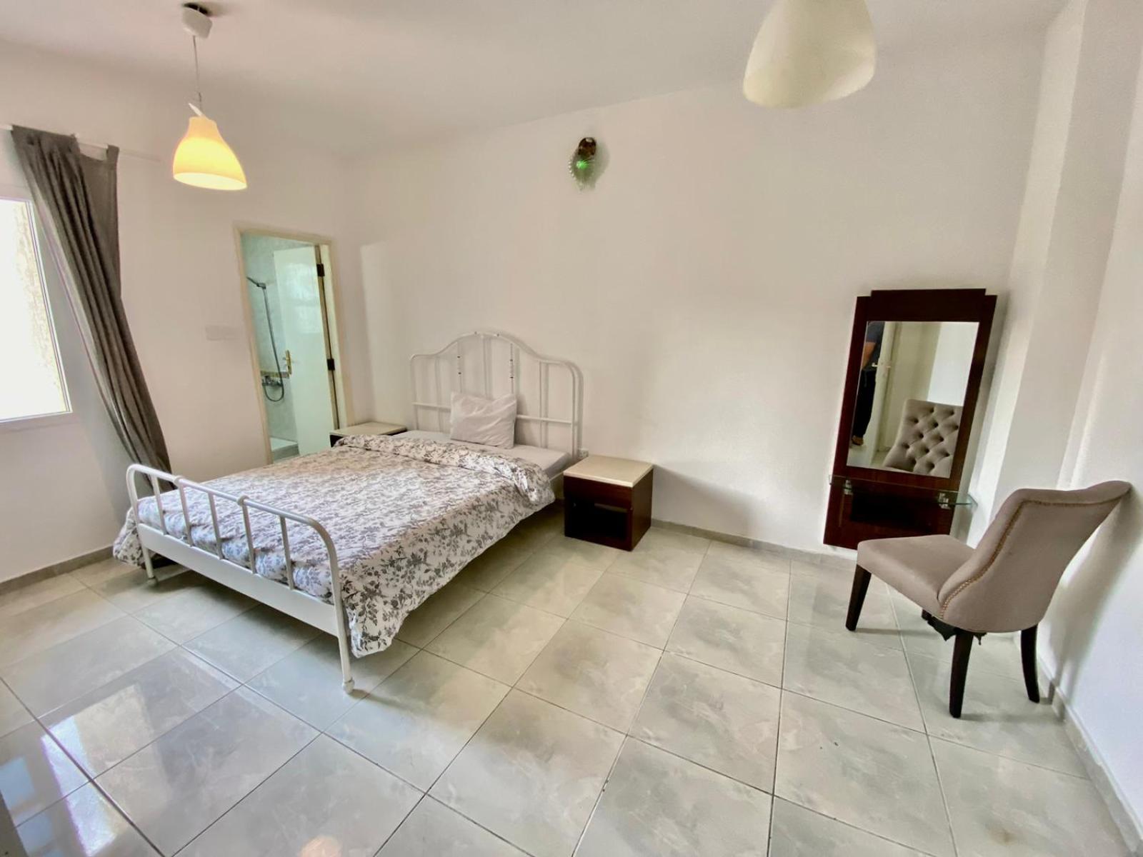 Relaxing Private In Compound Housing Near Burj Alarab 124 Alloggio in famiglia Dubai