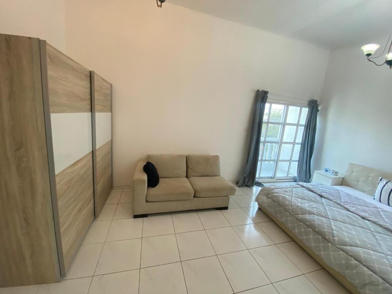 Alloggio in famiglia Relaxing Private In Compound Housing Near Burj Alarab 124 *